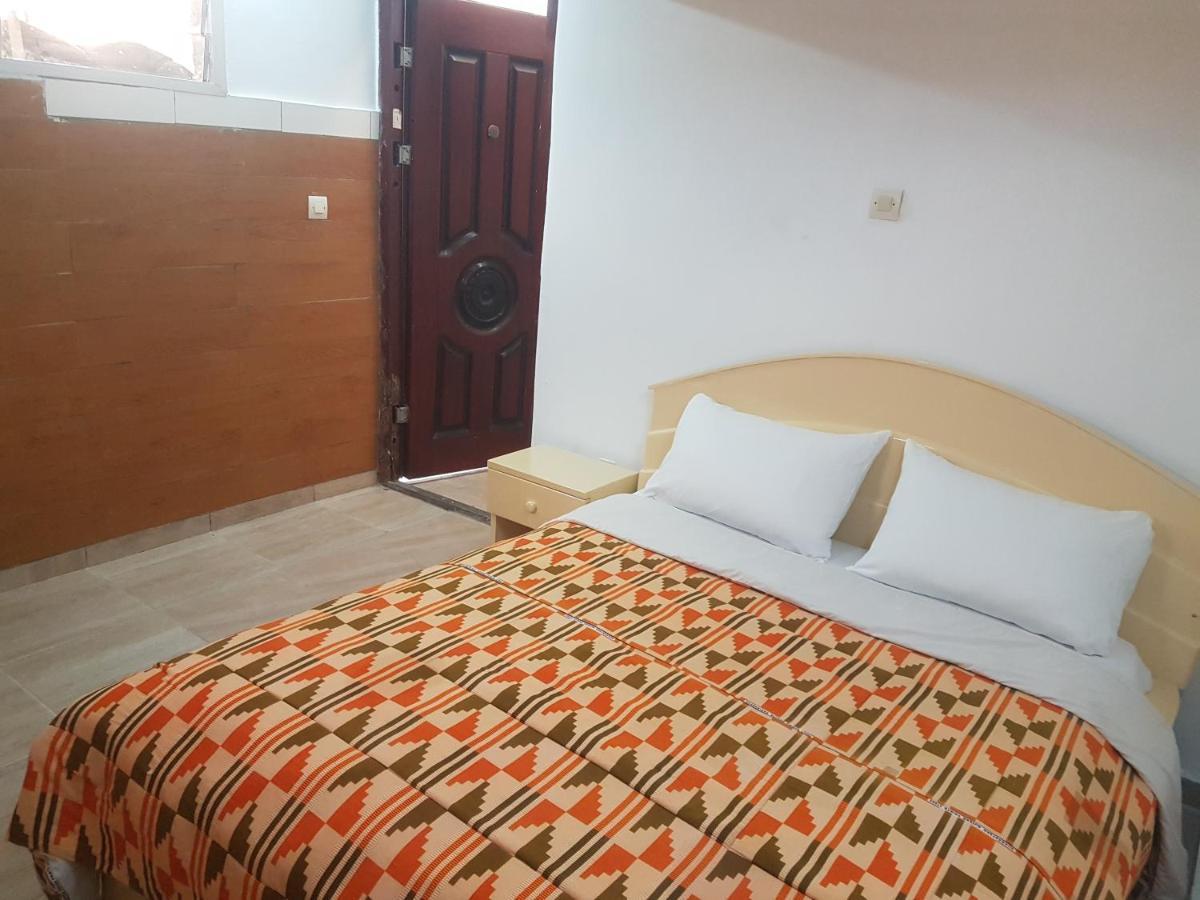 Residences Touristhotel Abidjan Exterior photo