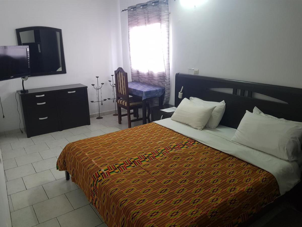 Residences Touristhotel Abidjan Exterior photo