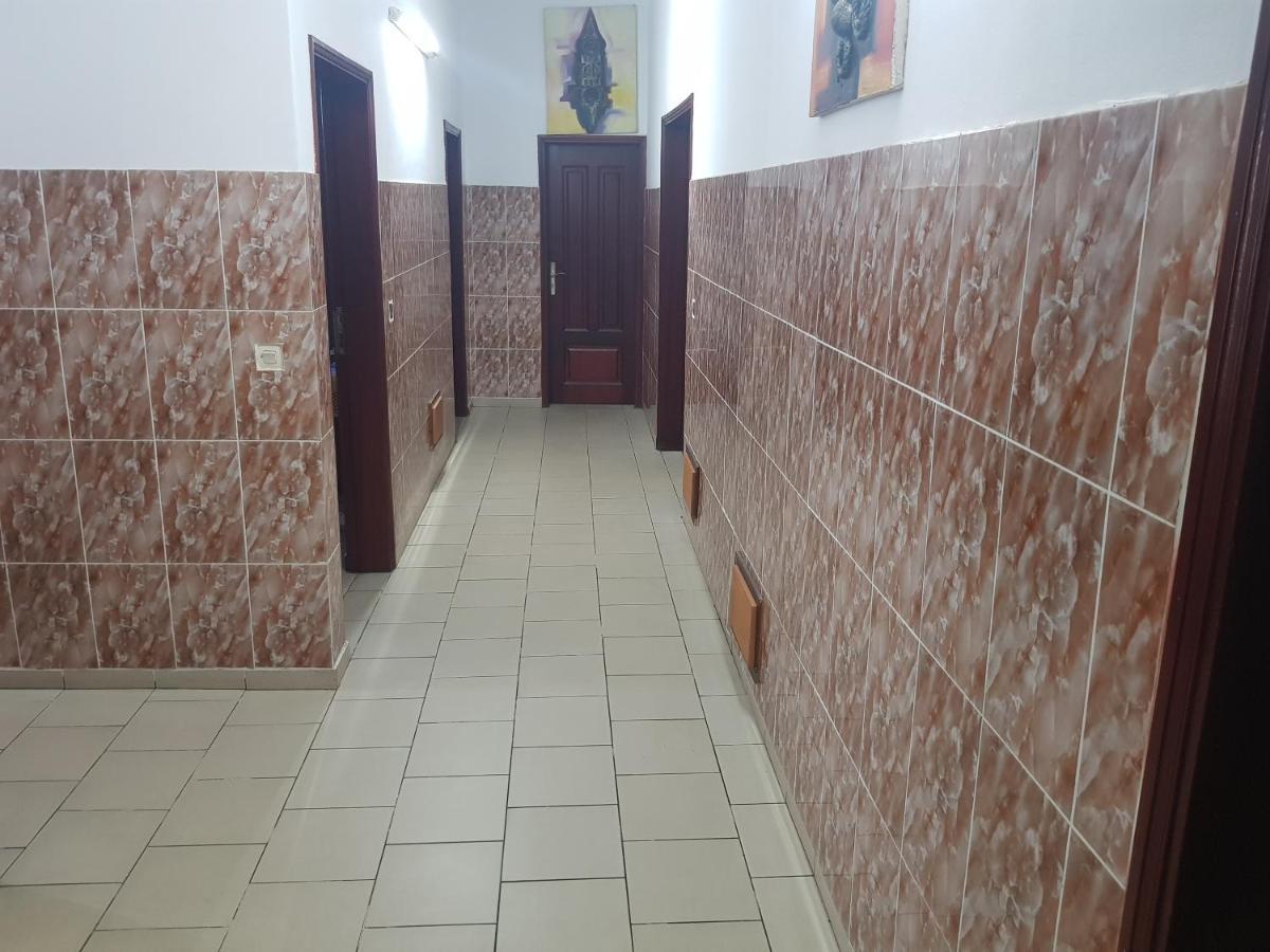 Residences Touristhotel Abidjan Exterior photo