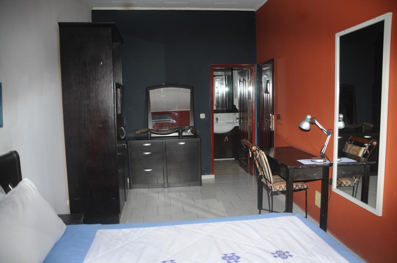 Residences Touristhotel Abidjan Exterior photo