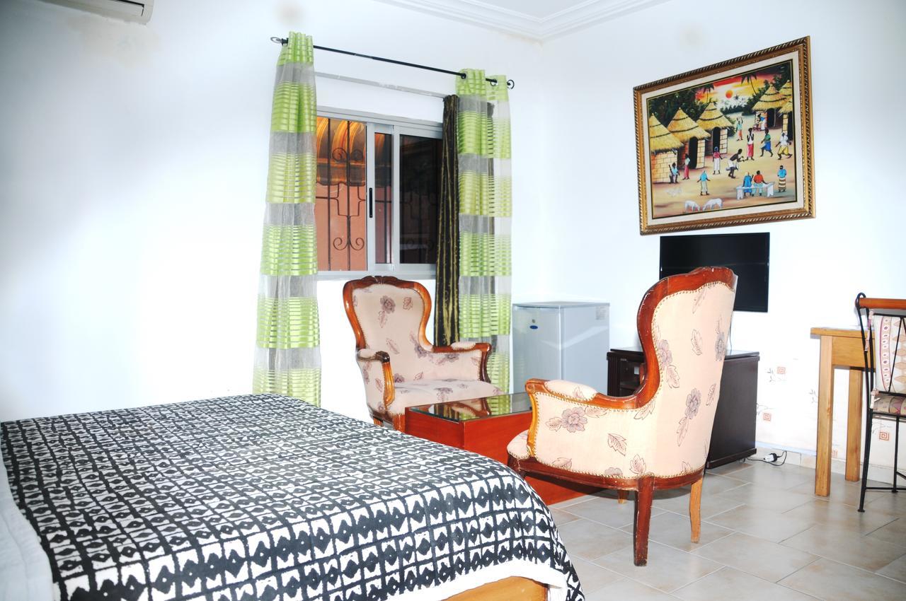 Residences Touristhotel Abidjan Exterior photo